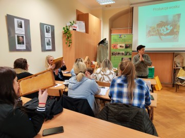 Seminarium Pszczoly ważni zapylacze - relacja, 